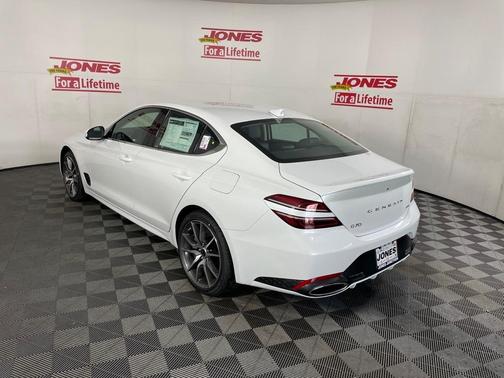 2026 Genesis G70 2.5T Standard