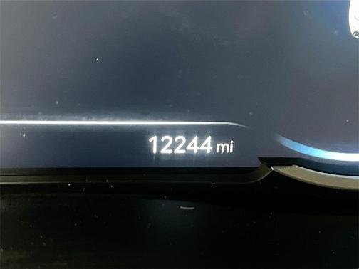 2024 Genesis GV70 2.5T