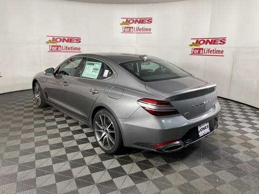 2026 Genesis G70 2.5T Standard