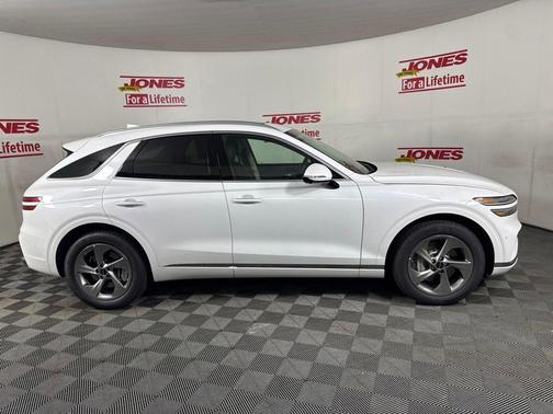 Alta White 2026 Genesis GV70 2.5T Advanced