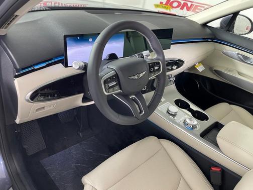 2026 Genesis GV70 2.5T Select