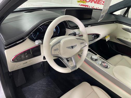 2025 Genesis Electrified GV70 Advanced