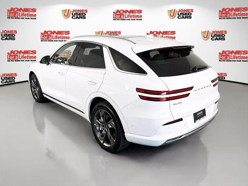 White 2025 Genesis Electrified GV70 Advanced