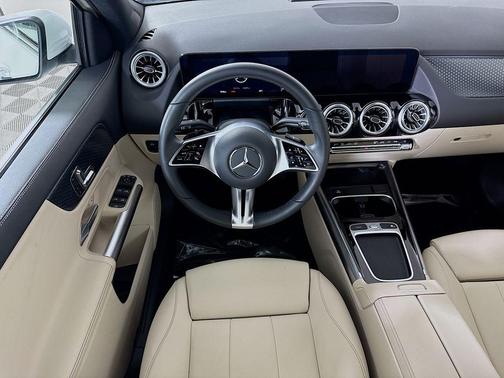 2025 Mercedes-Benz GLA 250 Base 4MATIC