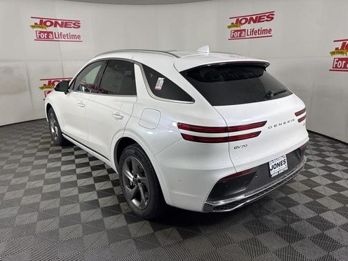2026 Genesis GV70 2.5T Advanced