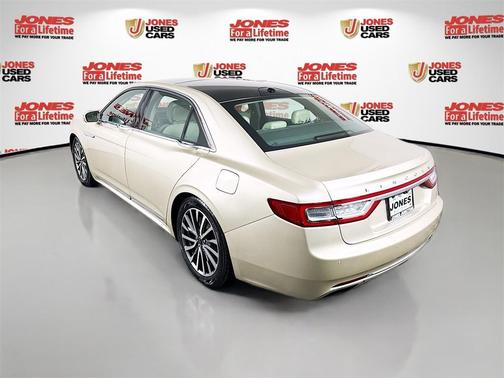2017 Lincoln Continental Select
