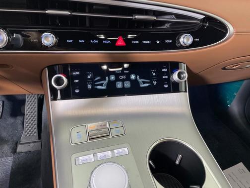 2026 Genesis GV70 2.5T Advanced