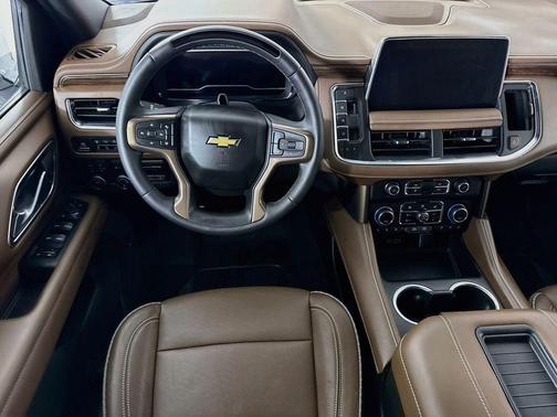 Pearl 2024 Chevrolet Suburban High Country