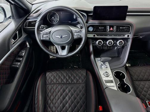 2022 Genesis G70 3.3T