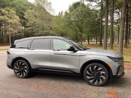 2025 Lincoln Nautilus RESERVE