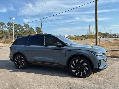 2025 Lincoln Nautilus RESERVE