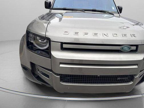 2022 Land Rover Defender 110 X-Dynamic SE