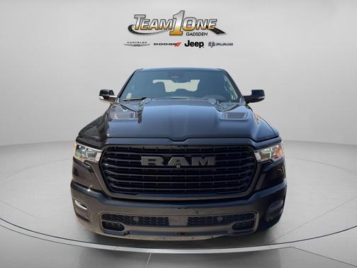 Diamond Black Crystal Pearlcoat 2026 RAM 1500 Laramie