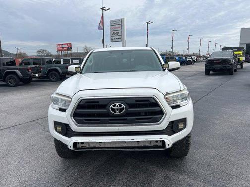 2016 Toyota Tacoma SR5