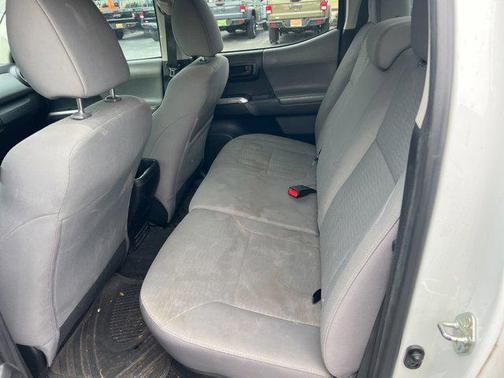 2016 Toyota Tacoma SR5