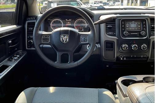 2018 RAM 2500 Tradesman Crew Cab 4x4 6'4' Box