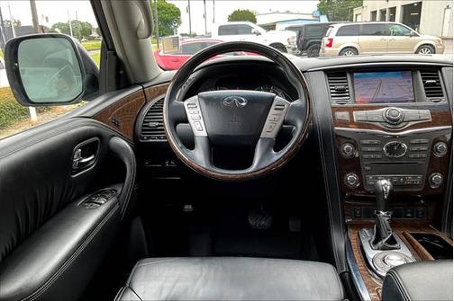 2017 INFINITI QX80 Base