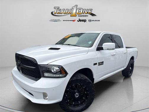 2017 RAM 1500 Night Crew Cab 4x4 5'7' Box