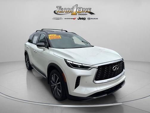 Majestic White/Black Obsidian 2024 INFINITI QX60 AUTOGRAPH