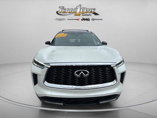 Majestic White/Black Obsidian 2024 INFINITI QX60 AUTOGRAPH