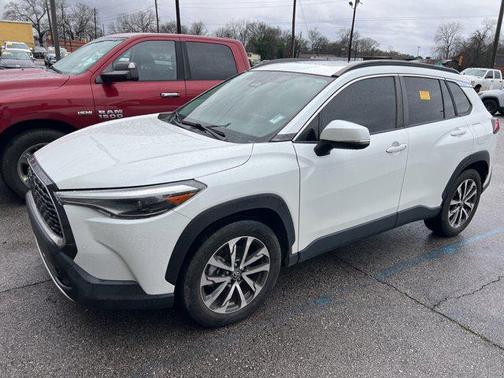 2023 Toyota Corolla Cross XLE