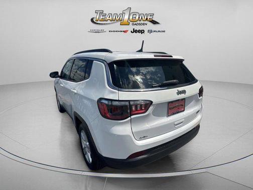 Bright White Clearcoat 2022 Jeep Compass Latitude