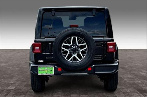 2025 Jeep Wrangler 4-Door Sahara 4x4