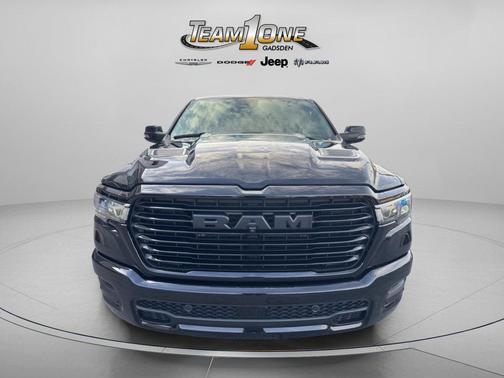 Diamond Black Crystal Pearlcoat 2026 RAM 1500 Laramie