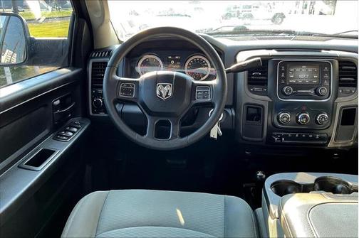 2018 RAM 2500 Tradesman Crew Cab 4x4 6'4' Box