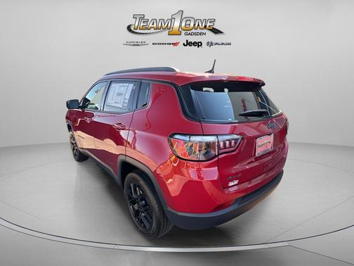 Red Hot Pearlcoat 2026 Jeep Compass Latitude