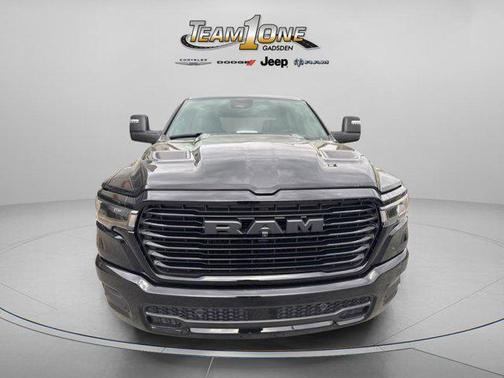 Diamond Black Crystal Pearlcoat 2026 RAM 1500 Laramie