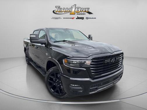 Diamond Black Crystal Pearlcoat 2026 RAM 1500 Laramie