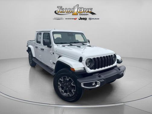 Bright White Clearcoat 2026 Jeep Gladiator Sahara 4x4