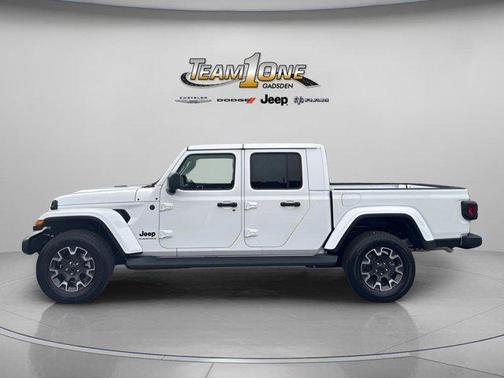 2026 Jeep Gladiator Sahara 4x4