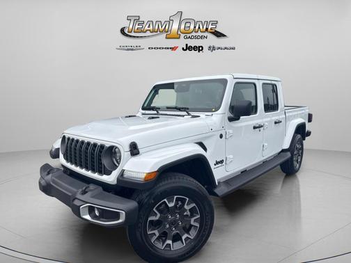 Bright White Clearcoat 2026 Jeep Gladiator Sahara 4x4