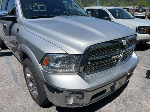 Bright Silver Metallic Clearcoat 2017 RAM 1500 Laramie
