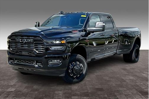 2025 RAM 3500 Big Horn Crew Cab 4x4 8' Box