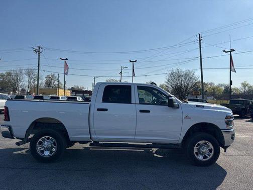 2025 RAM 2500 Tradesman Crew Cab 4x4 6'4' Box