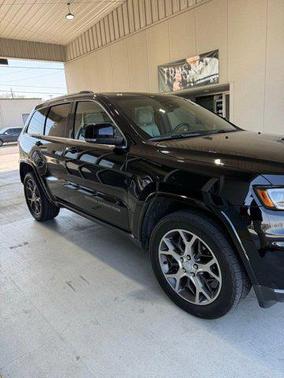 2018 Jeep Grand Cherokee Sterling Edition