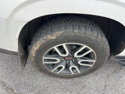 2021 GMC Yukon 4WD AT4