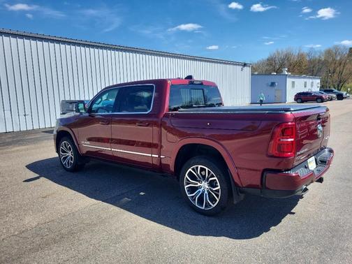 Delmonico Red Pearlcoat 2025 RAM 1500 Tungsten