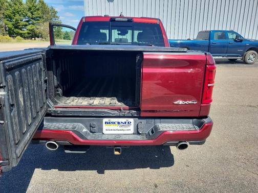 Delmonico Red Pearlcoat 2025 RAM 1500 Tungsten