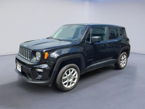 Black Clearcoat 2023 Jeep Renegade Latitude