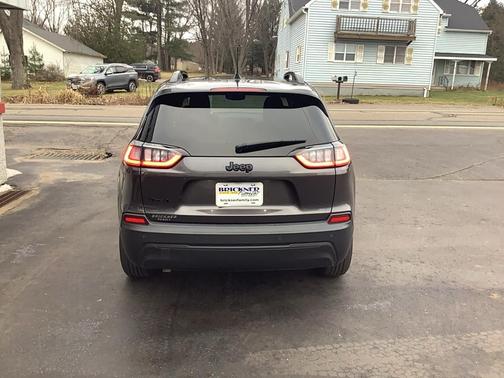 2023 Jeep Cherokee Altitude Lux