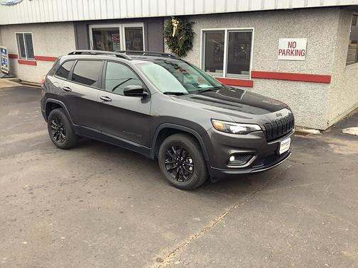 2023 Jeep Cherokee Altitude Lux