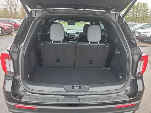 Agate Black Metallic 2025 Ford Explorer ST