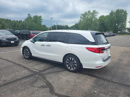 White 2024 Honda Odyssey EX-L