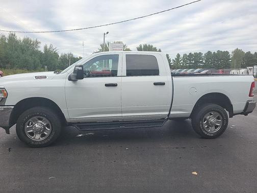 Bright White Clearcoat 2024 RAM 2500 Tradesman