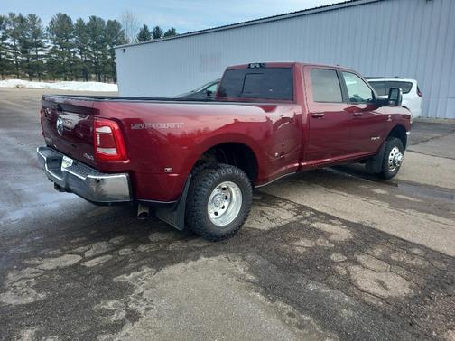 Delmonico Red Pearlcoat 2023 RAM 3500 Laramie