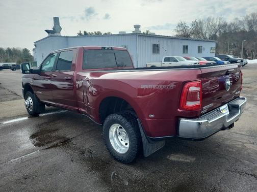 Delmonico Red Pearlcoat 2023 RAM 3500 Laramie